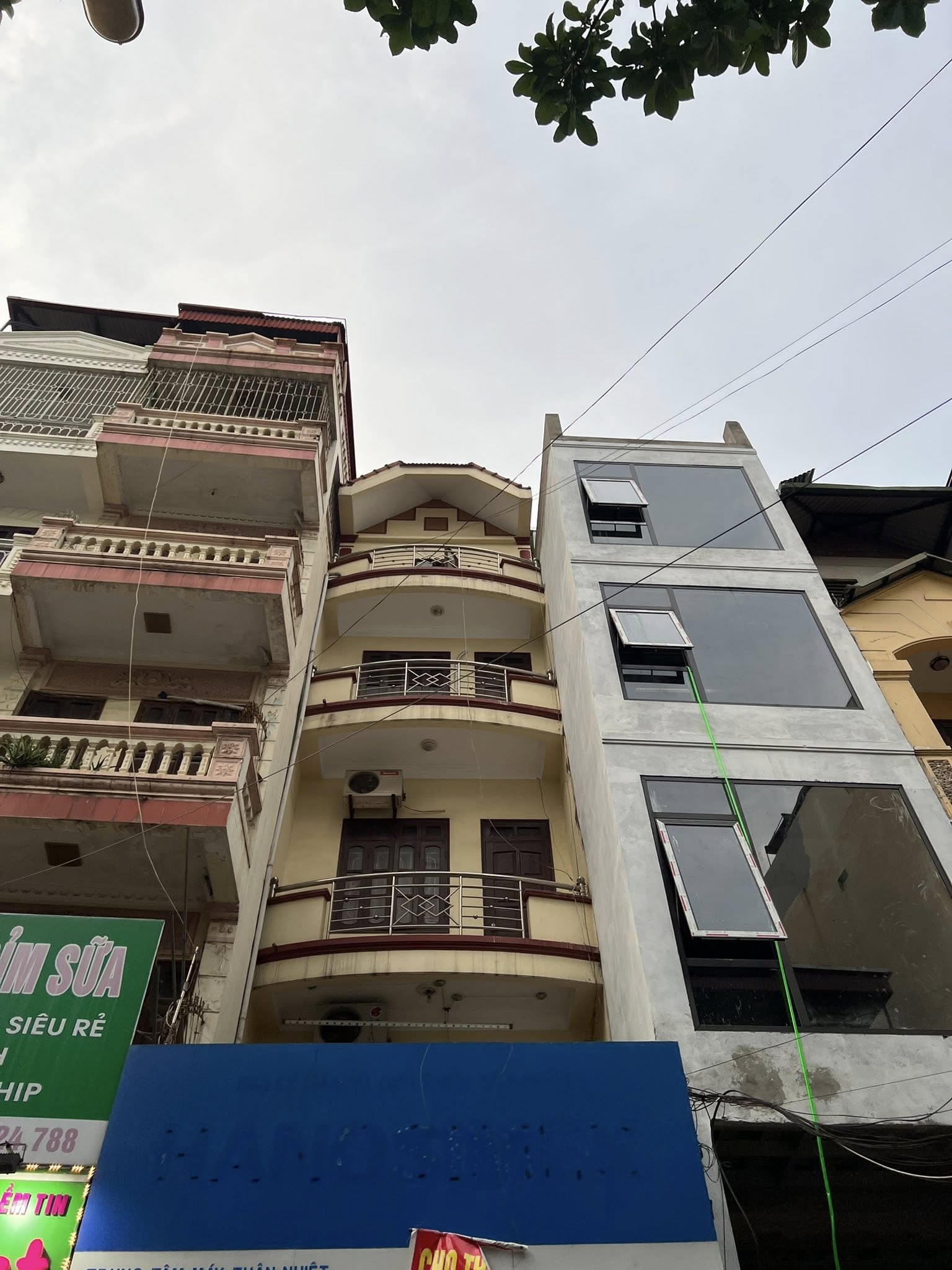 Cho thuê nhà Phố Nguyễn Ngọc Nại, 4.5 tầng x 75m2, MT4m Phóng Khám, Spa, ảnh viện.. - Ảnh chính